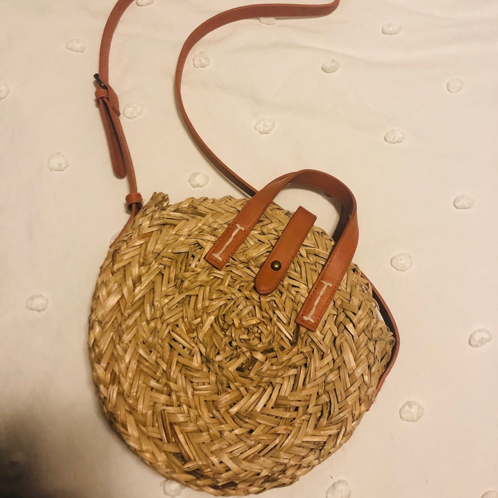 Universal thread straw bag
